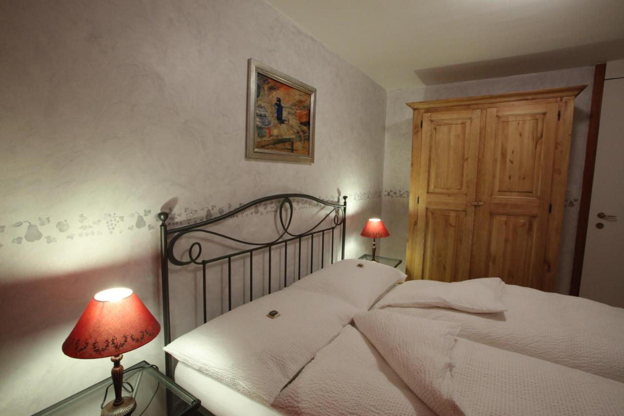 Auberge Communale De La Couronne Yvorne Exteriér fotografie